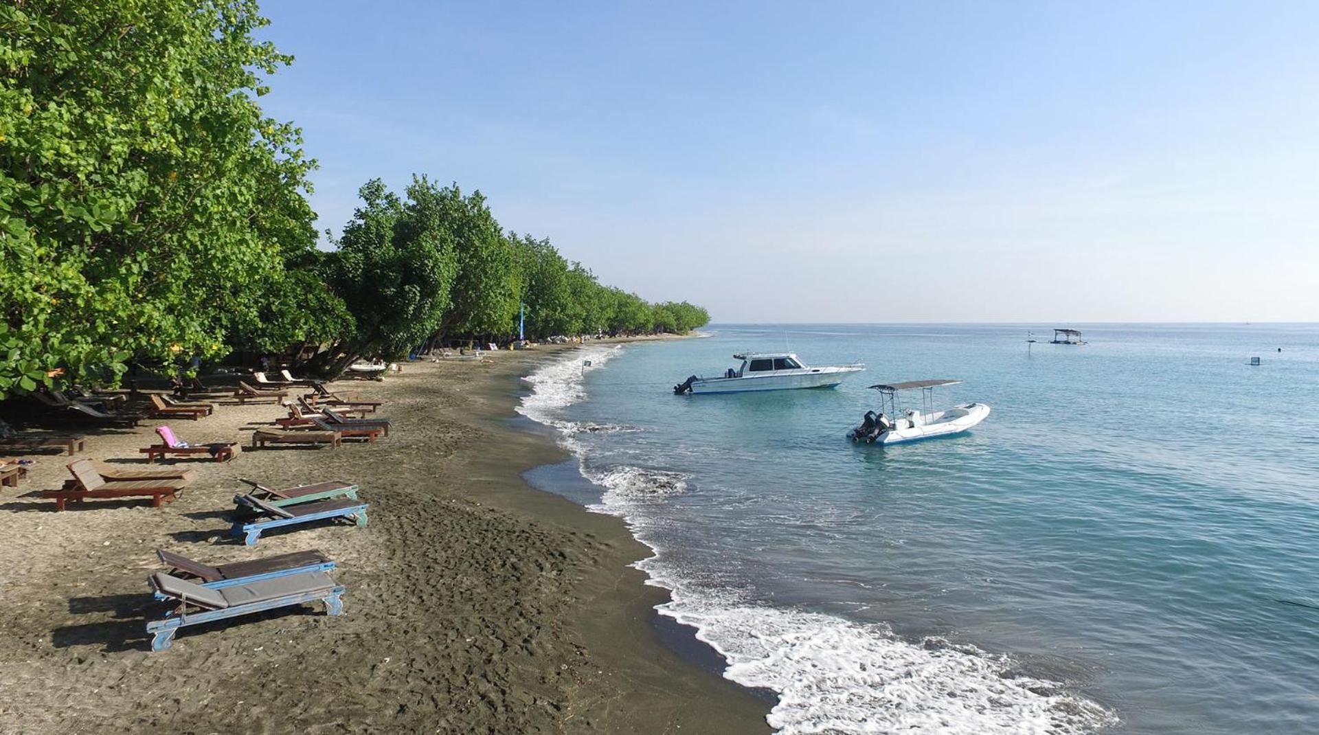 Avana Hotel & Dive Center Pemuteran Exterior photo